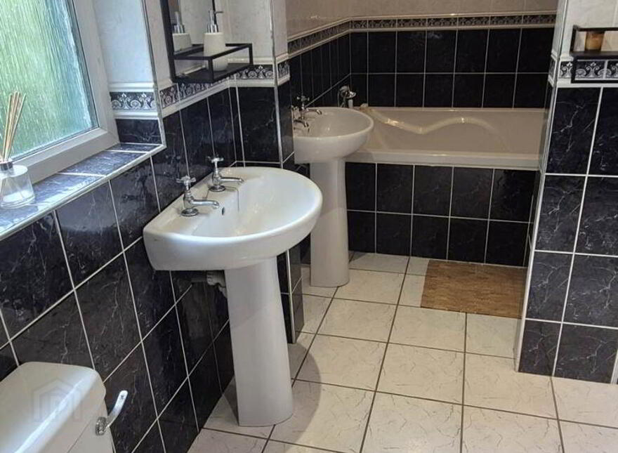 23 Glen Road, Q, Derry, BT48 0BX