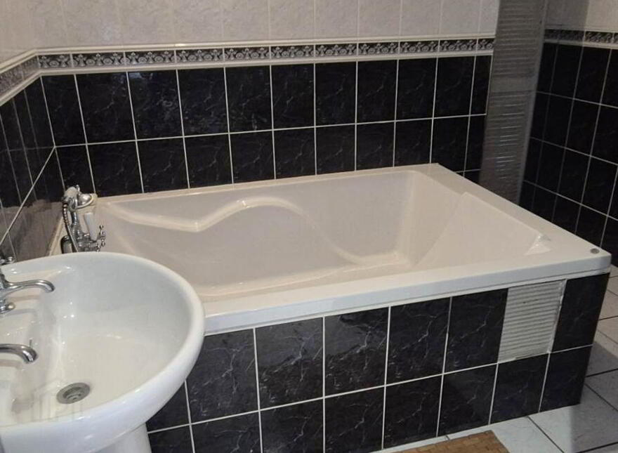 23 Glen Road, Q, Derry, BT48 0BX