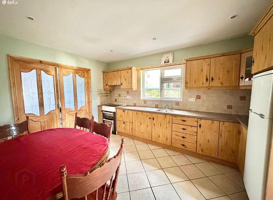 2 An Nead, Mccurtain Street, Clones