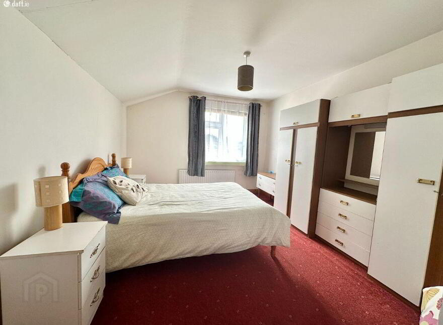 2 An Nead, Mccurtain Street, Clones