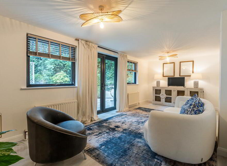 Ashbrooke, 22 Millvale Road, Hillsborough, BT26 6HR