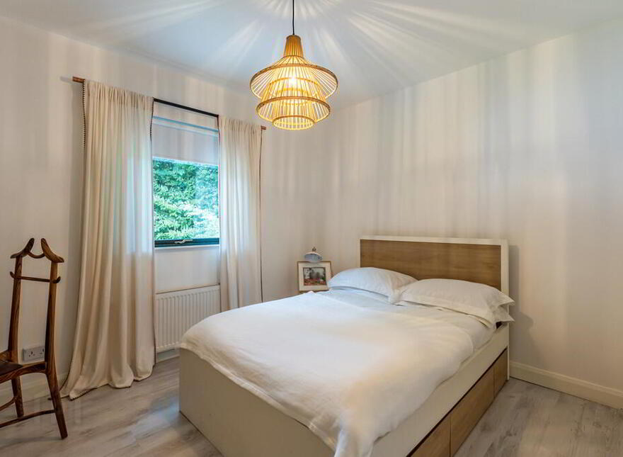 Ashbrooke, 22 Millvale Road, Hillsborough, BT26 6HR