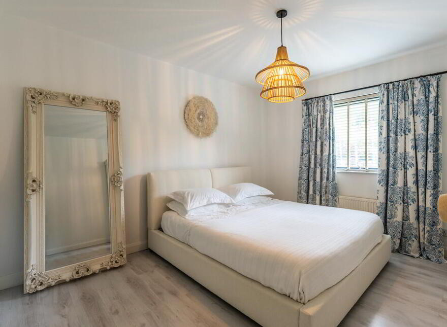 Ashbrooke, 22 Millvale Road, Hillsborough, BT26 6HR