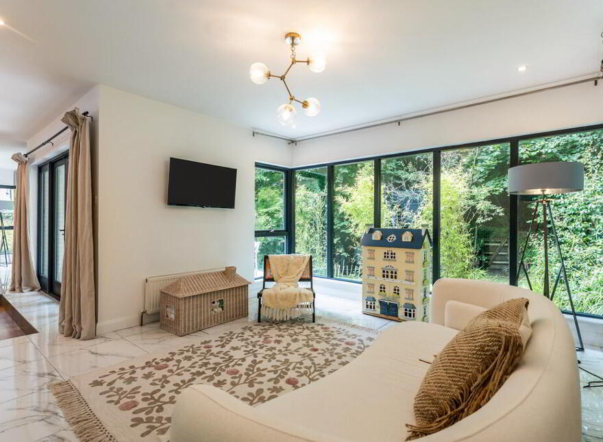 Ashbrooke, 22 Millvale Road, Hillsborough, BT26 6HR