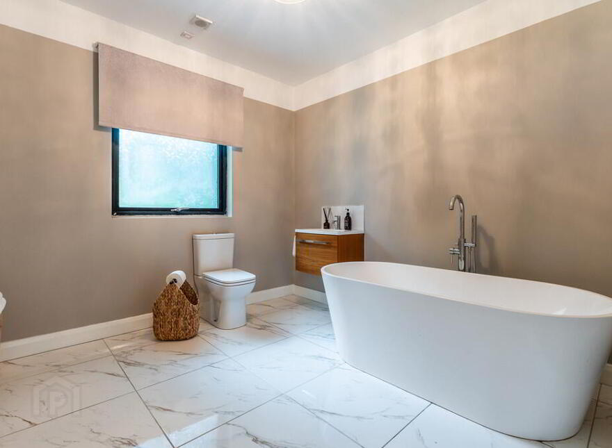 Ashbrooke, 22 Millvale Road, Hillsborough, BT26 6HR