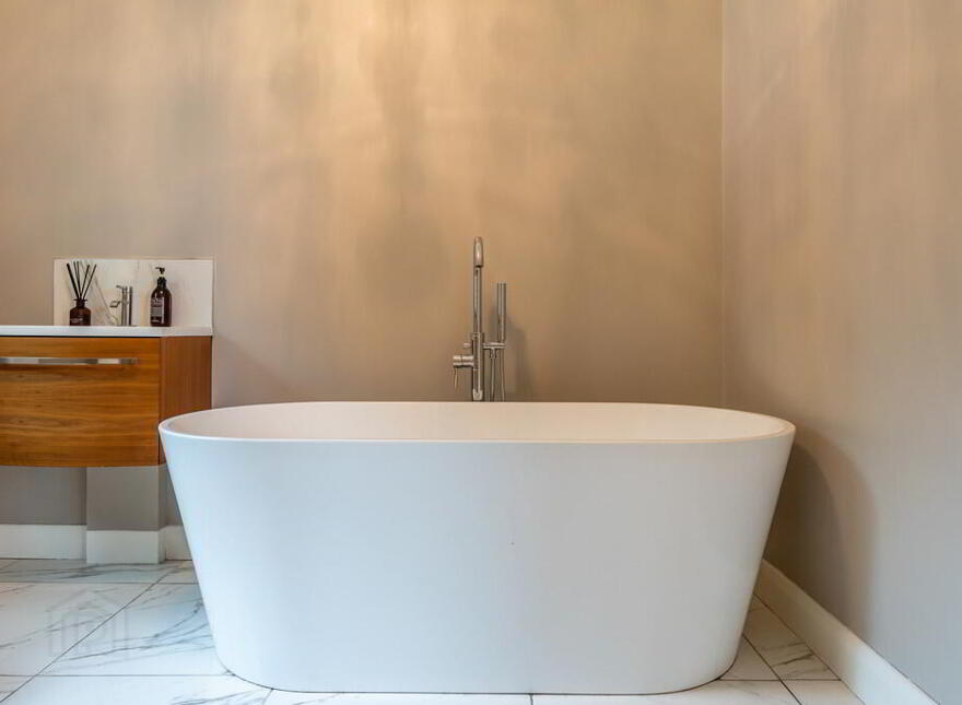 Ashbrooke, 22 Millvale Road, Hillsborough, BT26 6HR