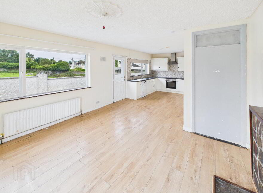 Noosa, The Green, Clara, R35K402