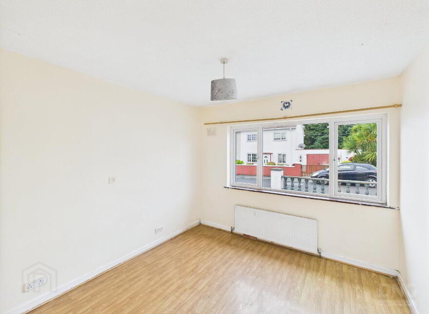 Noosa, The Green, Clara, R35K402