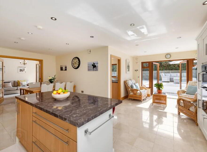 Sea La Vie, Garrarus, Tramore, X91XR76