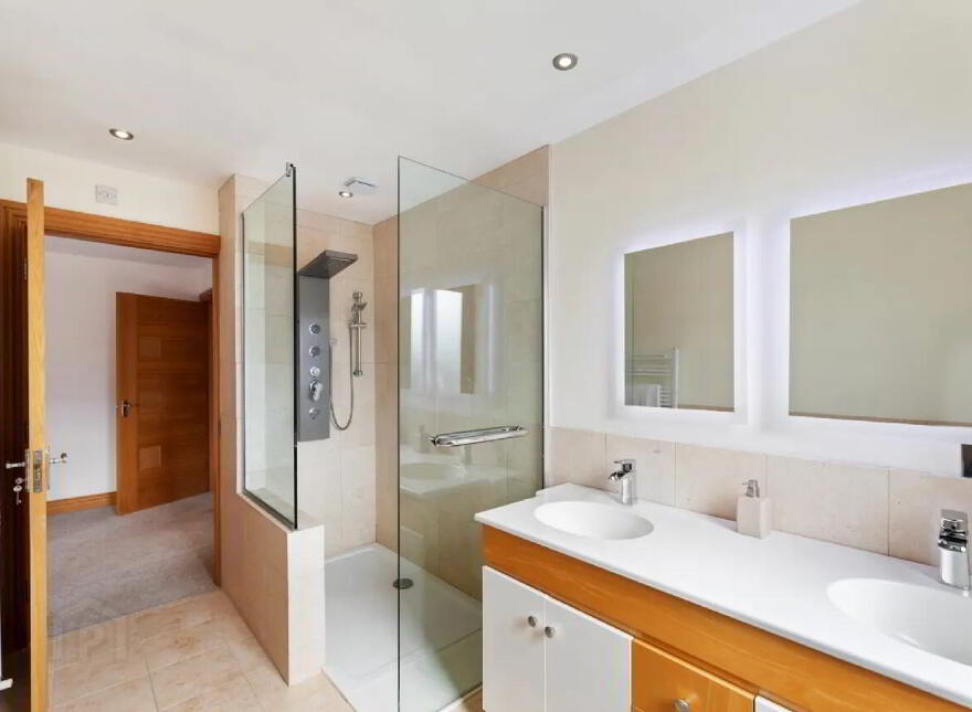 Sea La Vie, Garrarus, Tramore, X91XR76