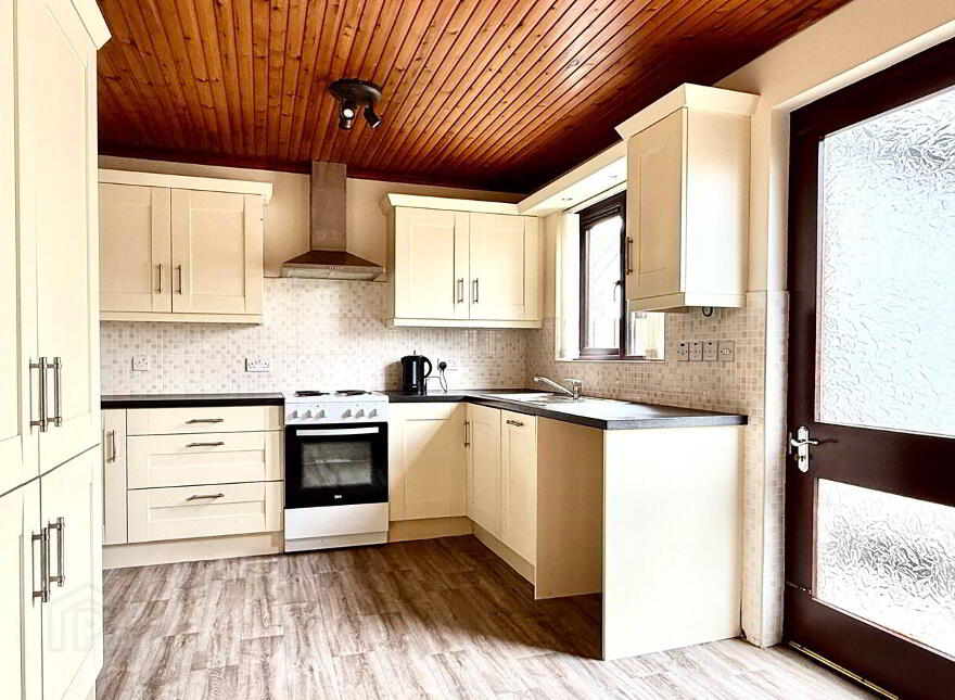 8 Angela Crescent, Armagh, BT61 9JP