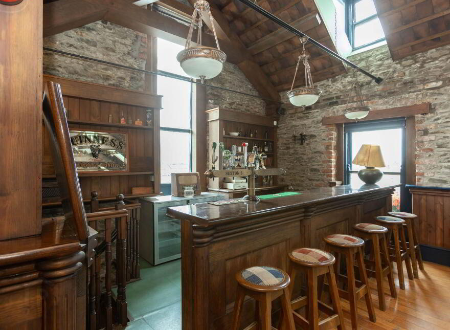 Sextons Bar & Restaurant, Blackrock, A91PP28