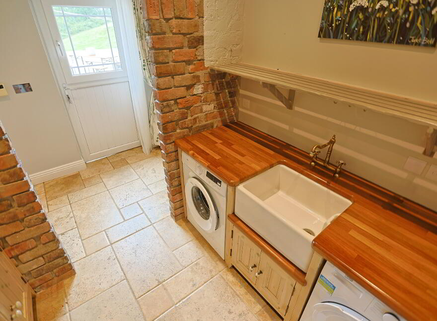 4 Tullynasoo Road, Kilcoo, Newry, BT34 5JD