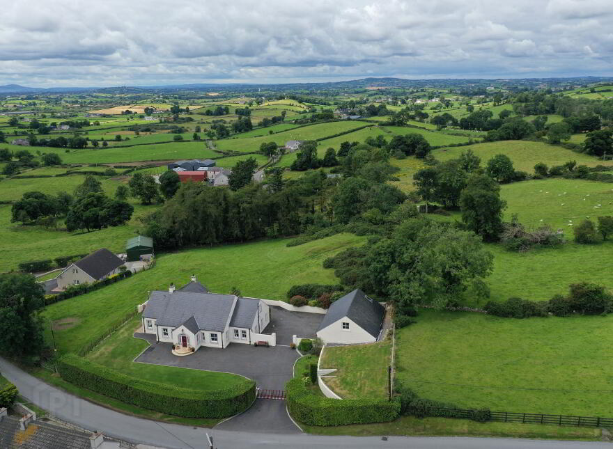 4 Tullynasoo Road, Kilcoo, Newry, BT34 5JD