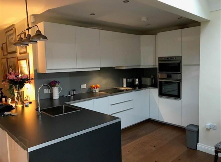 10 Hollyheath, 14 Derryvolgie Avenue, Belfast, BT9 6FB