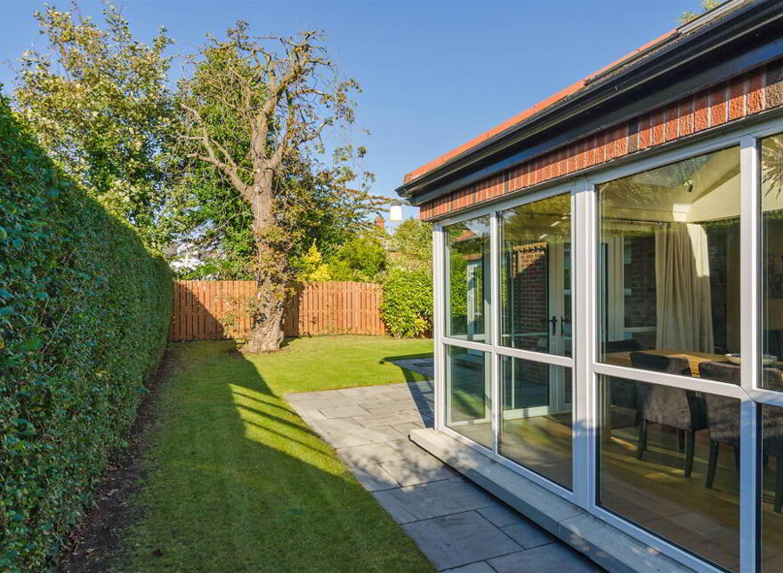 10 Hollyheath, 14 Derryvolgie Avenue, Belfast, BT9 6FB