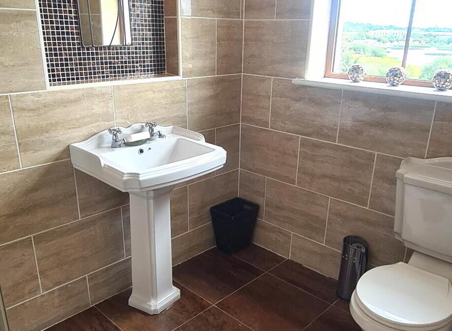 Mahanagh, Drumshanbo, Carrick-On-Shannon, N41PF83