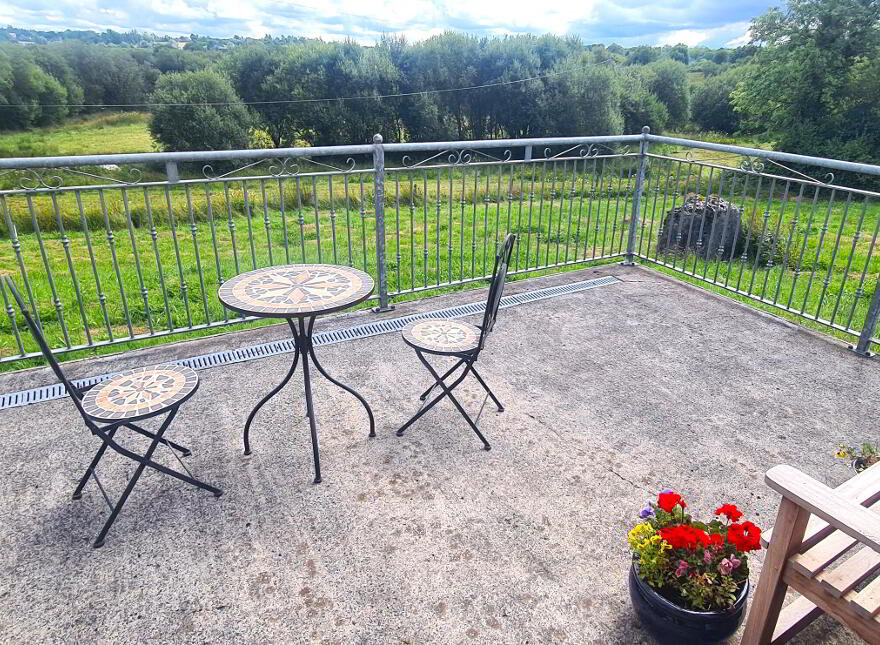 Mahanagh, Drumshanbo, Carrick-On-Shannon, N41PF83
