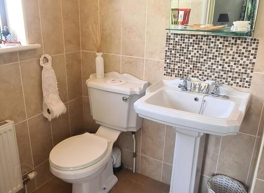 Mahanagh, Drumshanbo, Carrick-On-Shannon, N41PF83