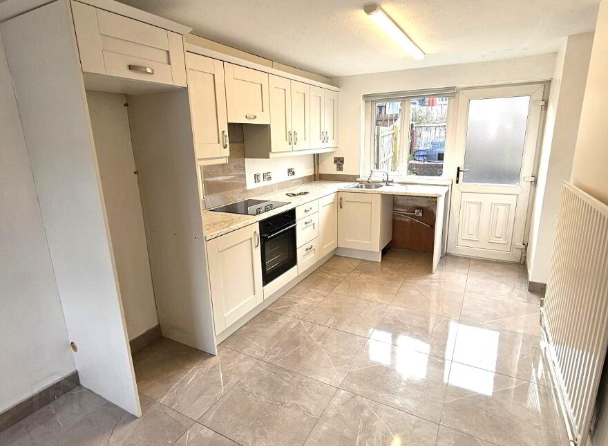 Lincoln Court, Waterside, L'Derry, BT47 5NX