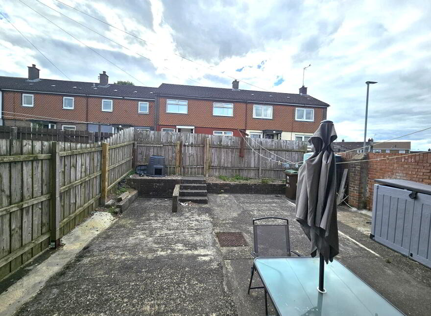 Lincoln Court, Waterside, L'Derry, BT47 5NX