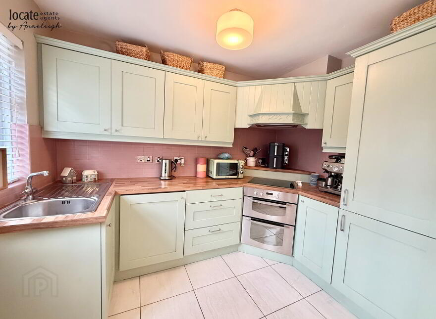 83 Canterbury Park, Waterside, Derry, BT47 6BX
