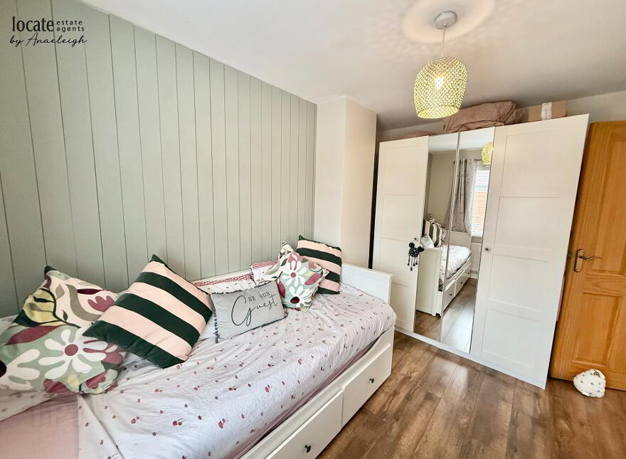 83 Canterbury Park, Waterside, Derry, BT47 6BX