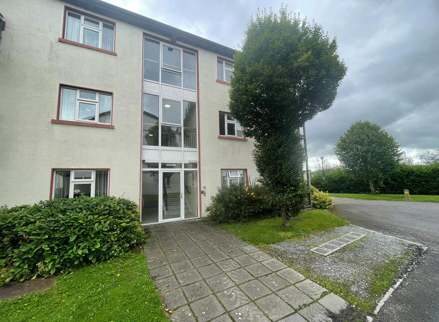Apartment 20 Riverside Apartments, Main Street, Castlerea, F45RX81