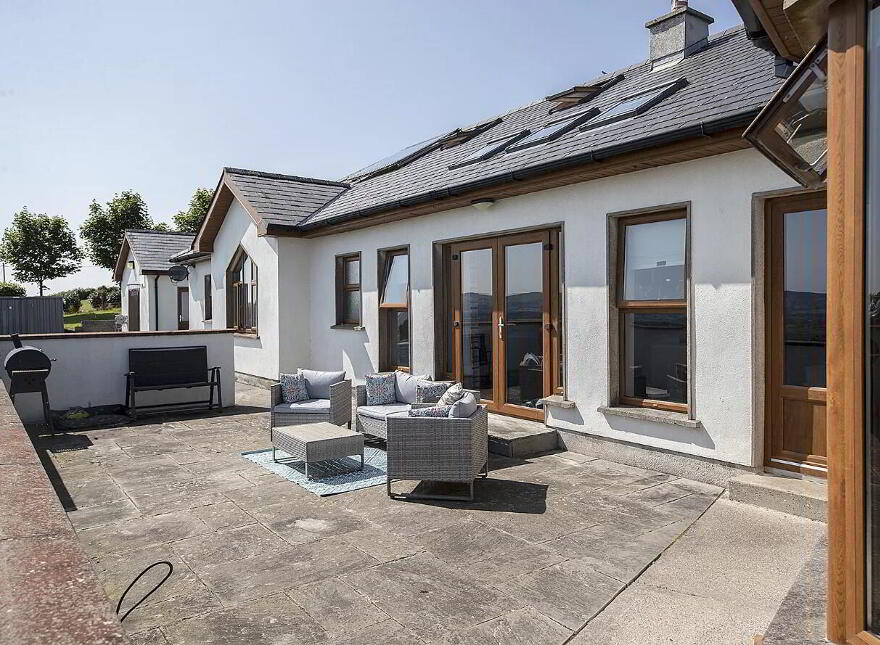 Hilltop View, Kilgobinet, Dungarvan, X35EW45