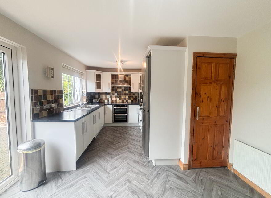21 Oakglen Antrim, Antrim, BT41 1JR