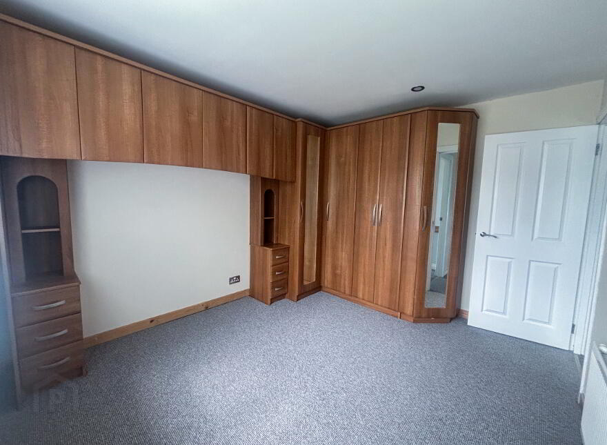 21 Oakglen Antrim, Antrim, BT41 1JR