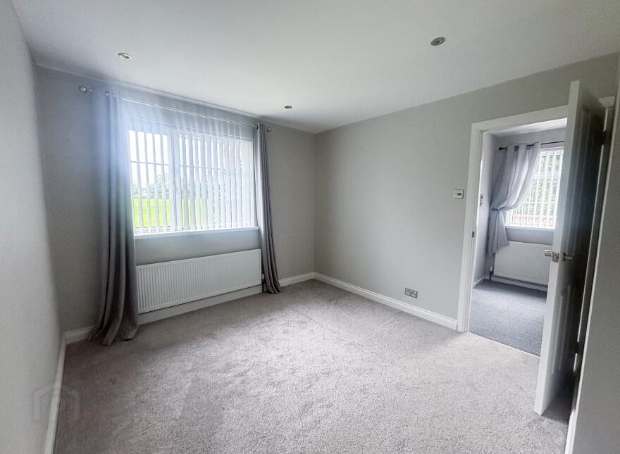 21 Oakglen Antrim, Antrim, BT41 1JR