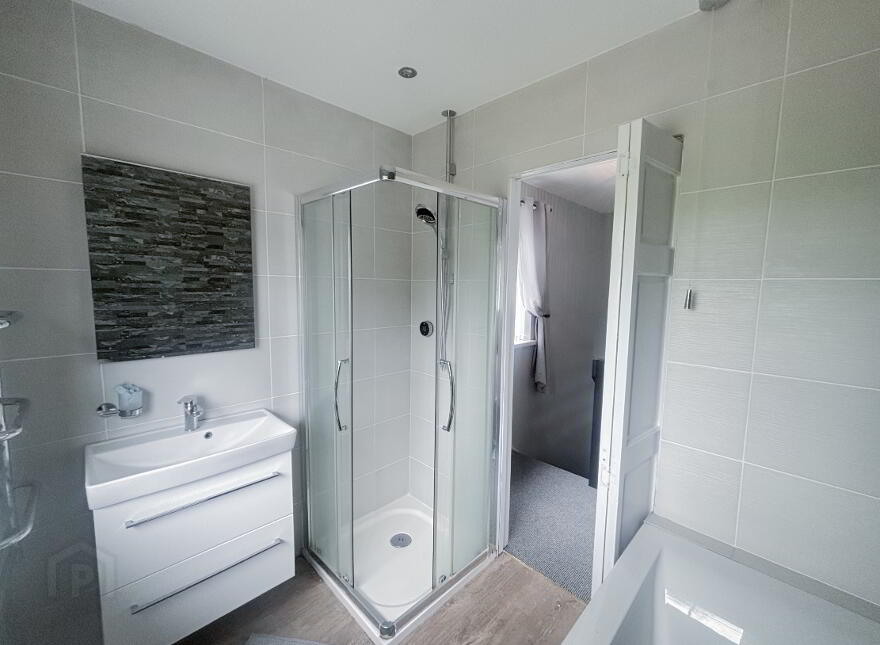 21 Oakglen Antrim, Antrim, BT41 1JR