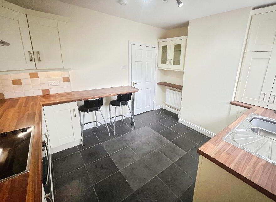 20 Huguenot Drive, Lisburn, BT27 4UH