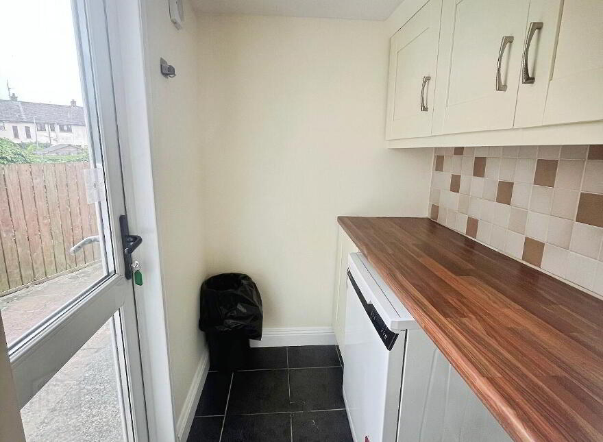 20 Huguenot Drive, Lisburn, BT27 4UH
