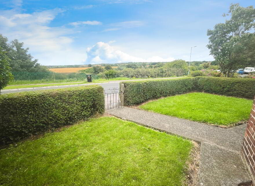 20 Huguenot Drive, Lisburn, BT27 4UH