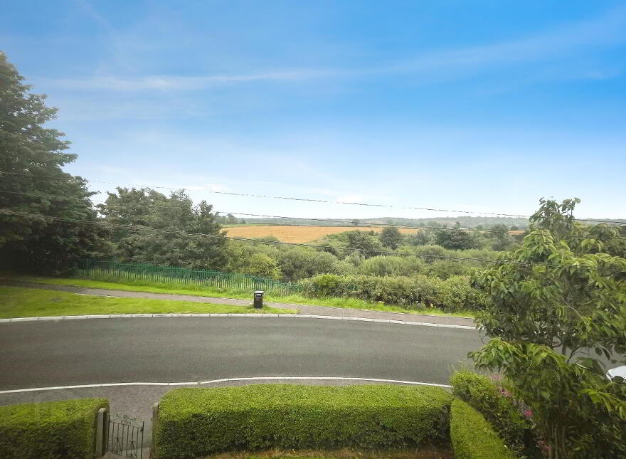 20 Huguenot Drive, Lisburn, BT27 4UH