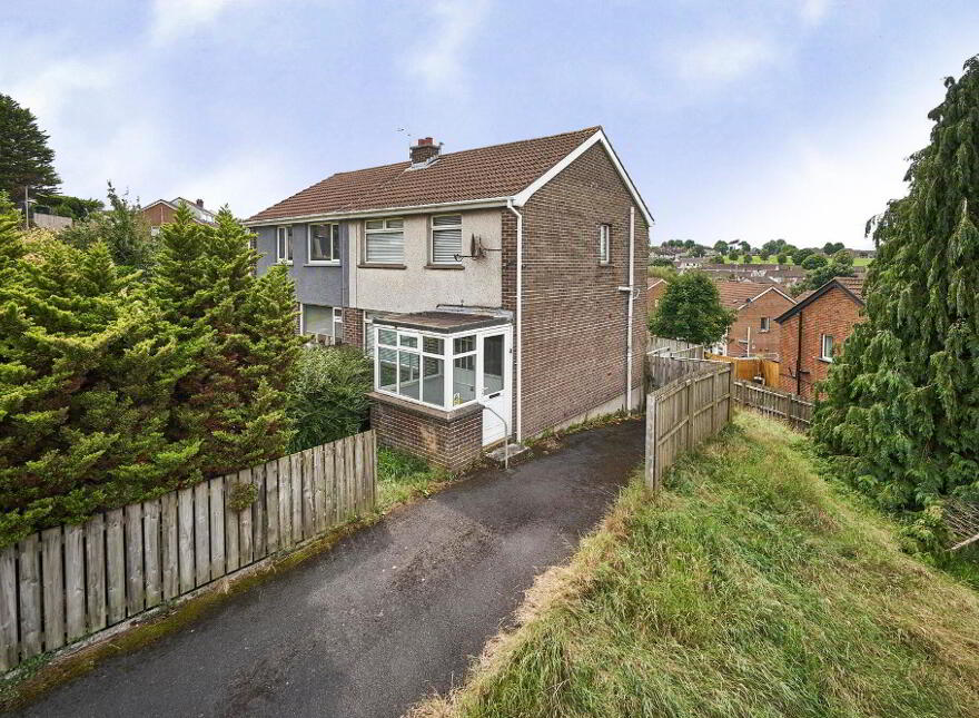 51 Monea Way, Bangor, BT19 1AN photo