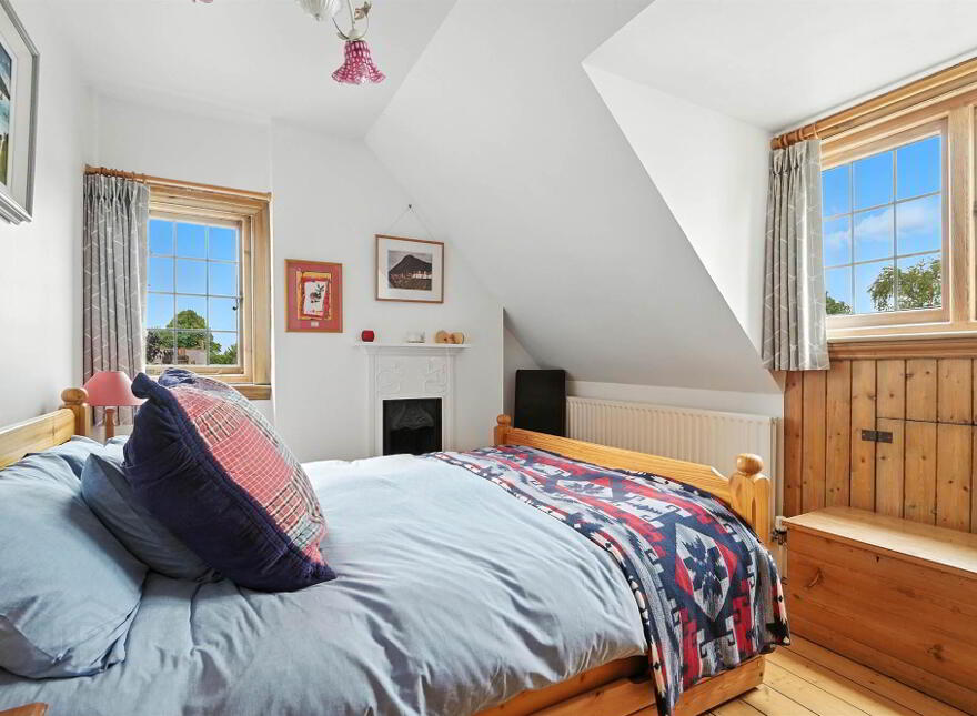 46 & 46a Myrtlefield Park, Malone, Belfast, BT9 6NF