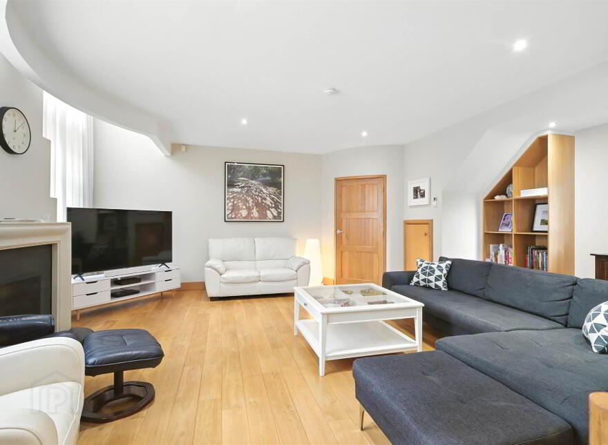 46 & 46a Myrtlefield Park, Malone, Belfast, BT9 6NF