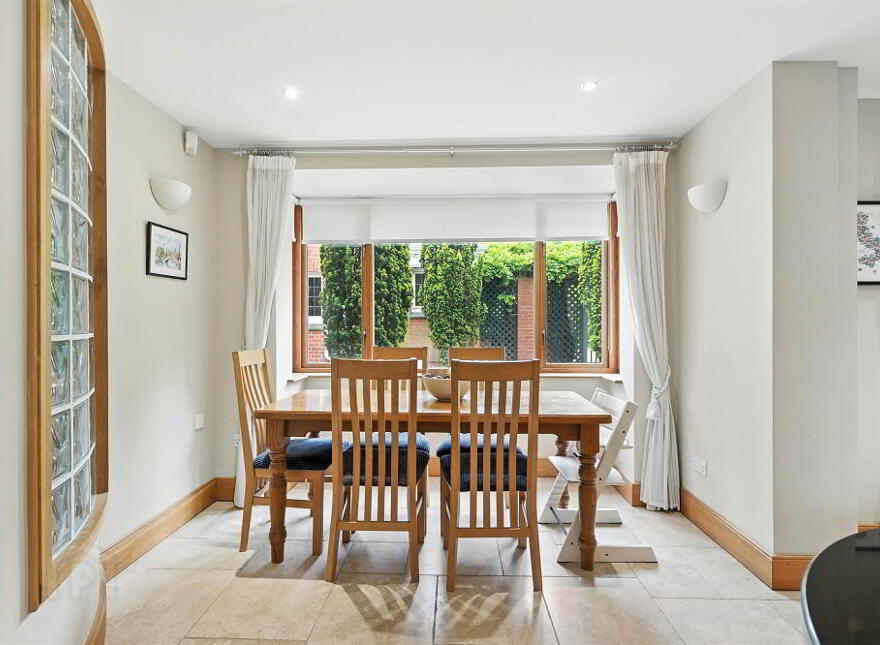 46 & 46a Myrtlefield Park, Malone, Belfast, BT9 6NF