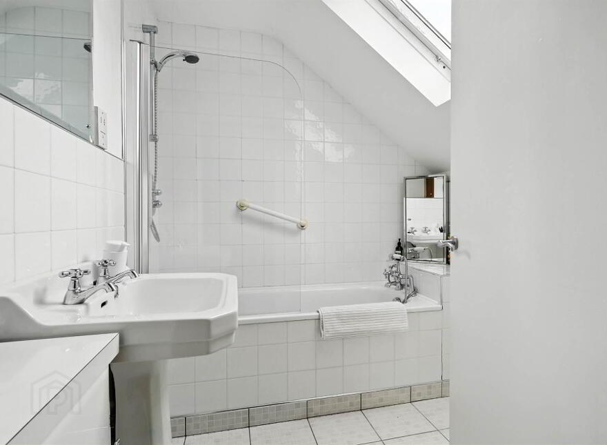 46 & 46a Myrtlefield Park, Malone, Belfast, BT9 6NF