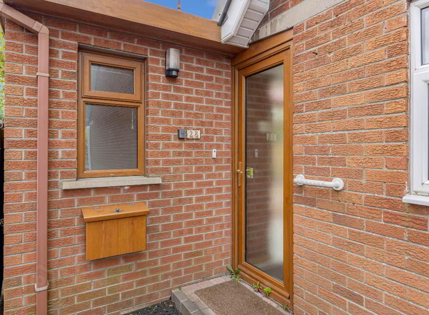 28 Fulmar Crescent, Lisburn, BT28 3HT