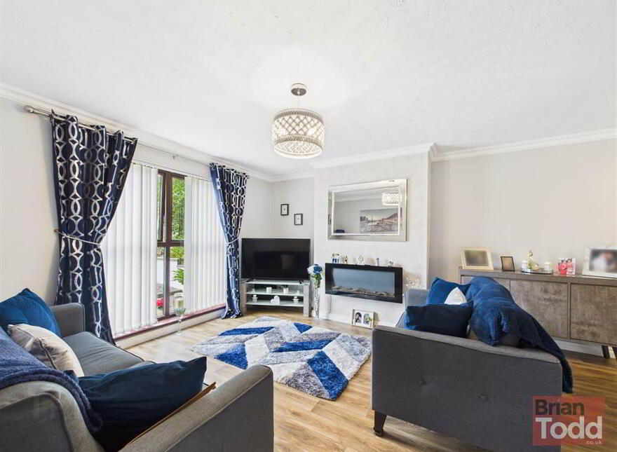 Molyneaux Avenue, Larne, BT40 2TU
