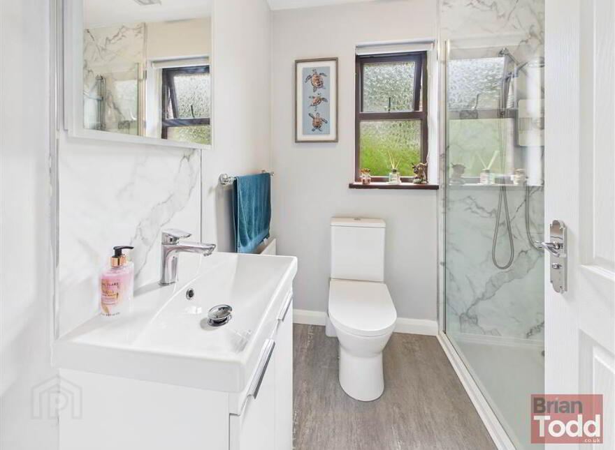 Molyneaux Avenue, Larne, BT40 2TU