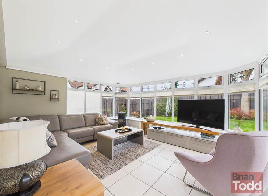 Croft Manor, Ballygally, Larne, BT40 2RU