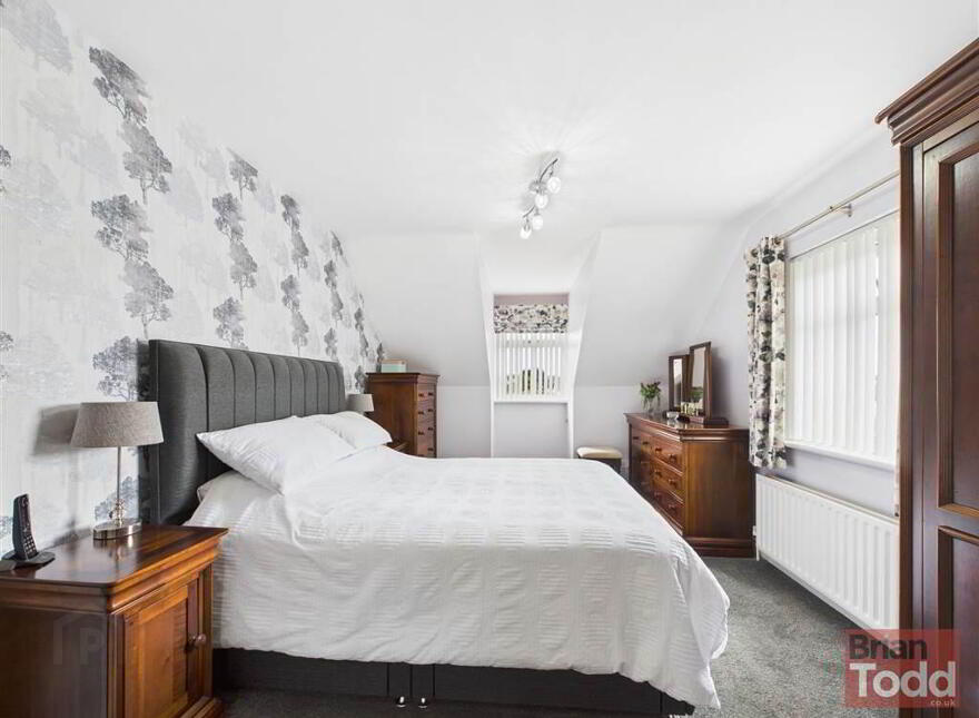 Croft Manor, Ballygally, Larne, BT40 2RU