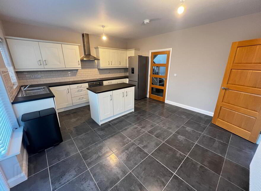 40 College Park Lane, Enniskillen, BT74 6GF