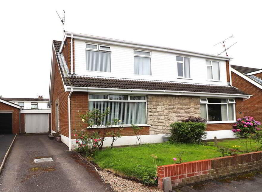 13 Cairnmore Park, Lisburn, BT28 2DN photo