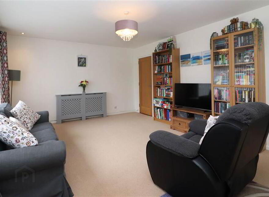 13 Cairnmore Park, Lisburn, BT28 2DN